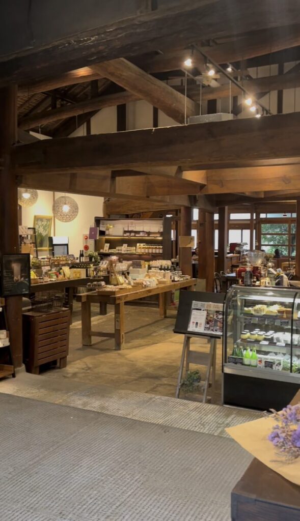 café lily(糸島カフェ リリー)セレクトショップ